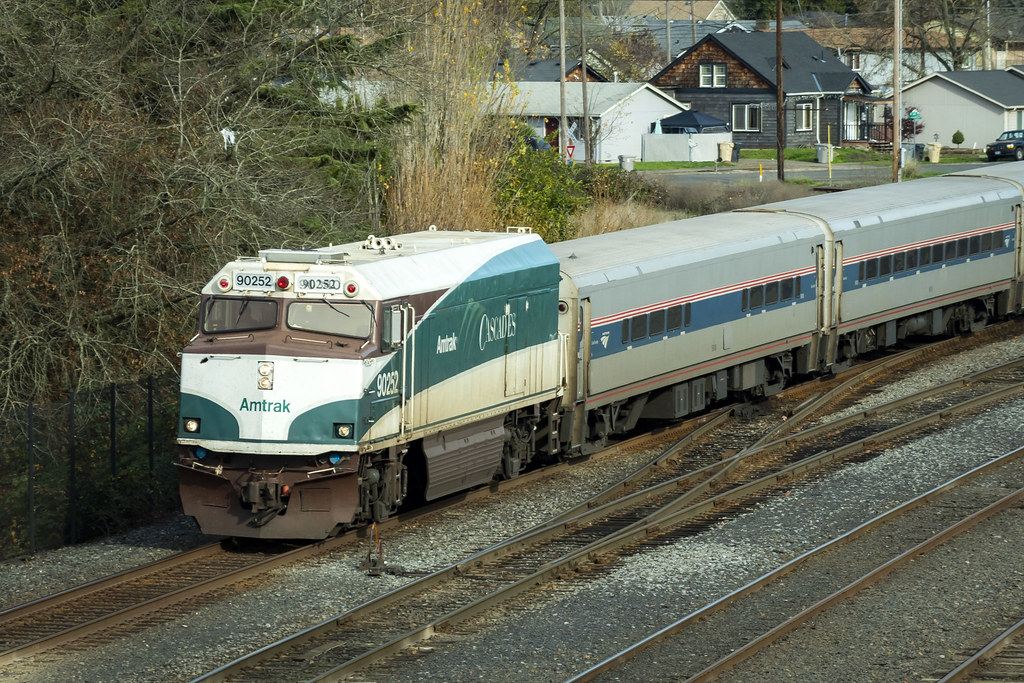Amtrak Cascades train with Horizon cars. Photo by Oregon DOT