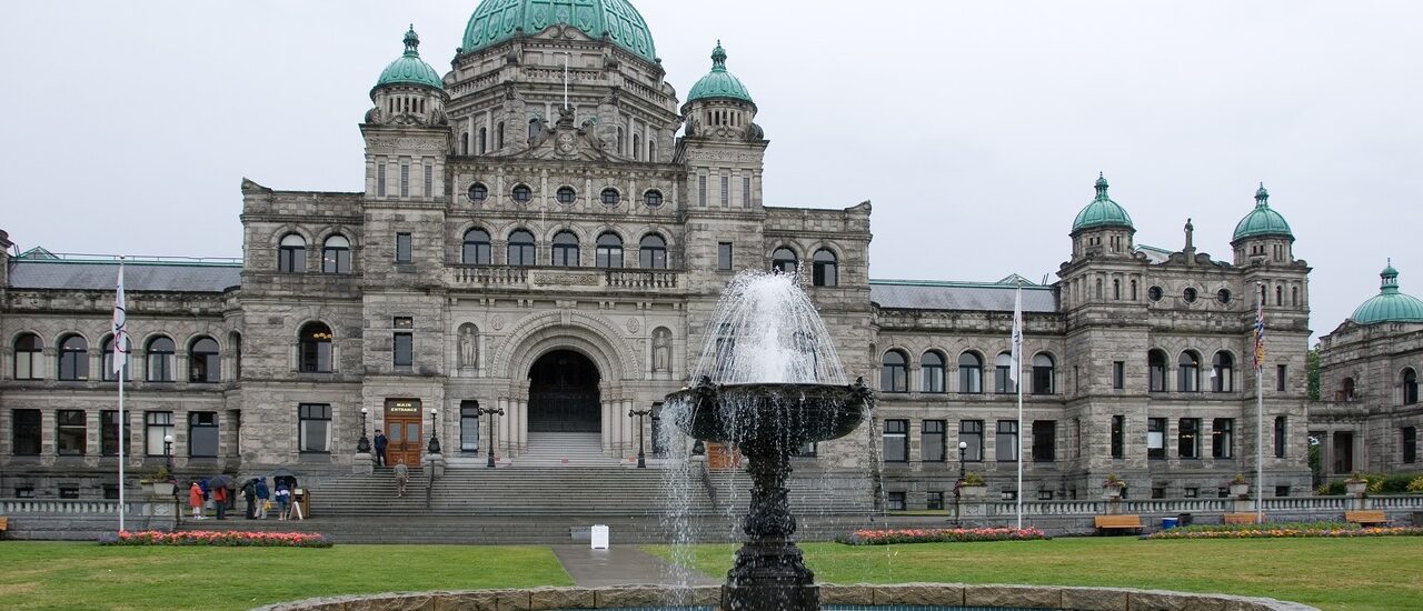 British Columbia Legislature building and fountain